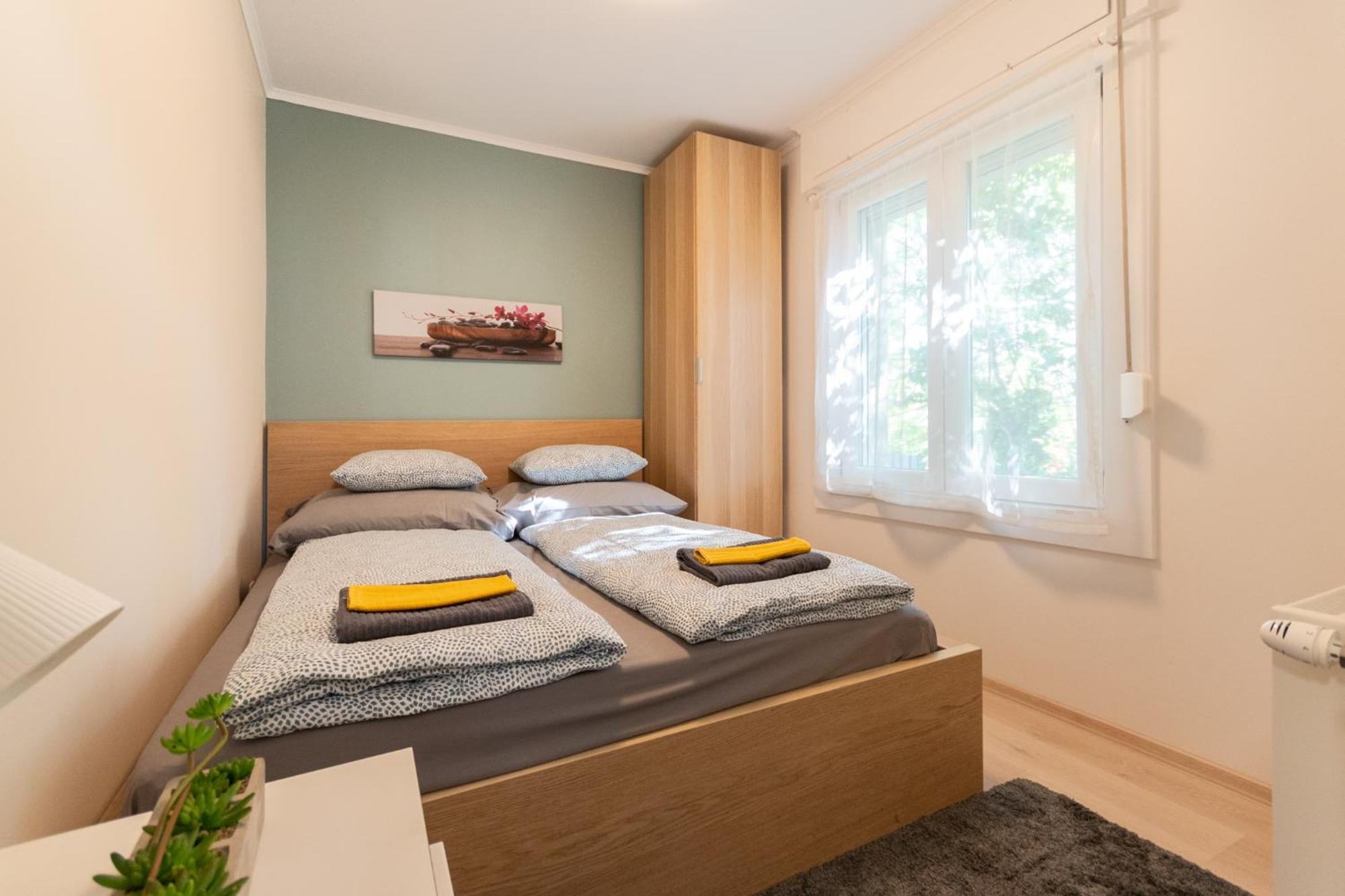 Appartement B12 *