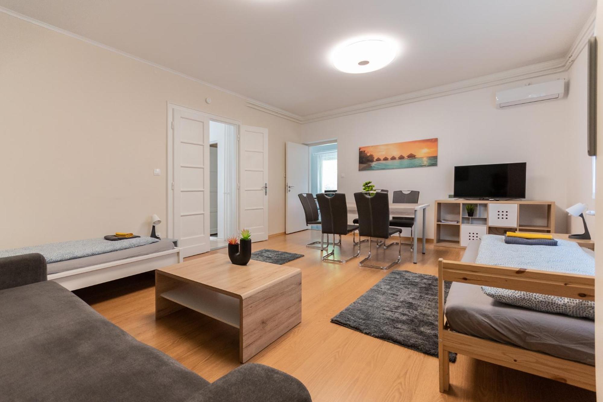 Appartement B12 *